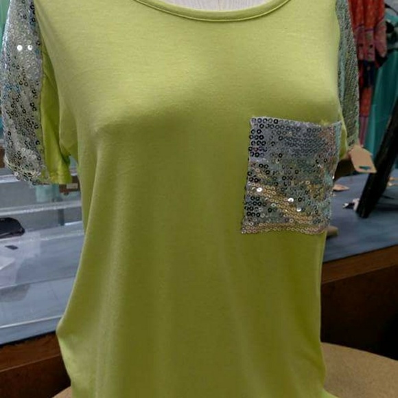 T-shirt with sequins - Picture 1 of 1